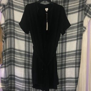 Short sleeve black dress
